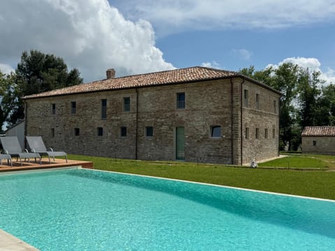 Property building, Landmark view, Swimming pool