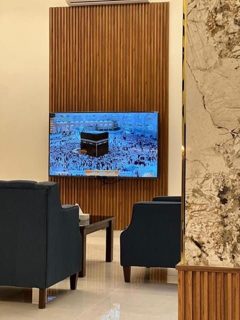 TV and multimedia, Lobby or reception, Internal: Not applicable to any particular room