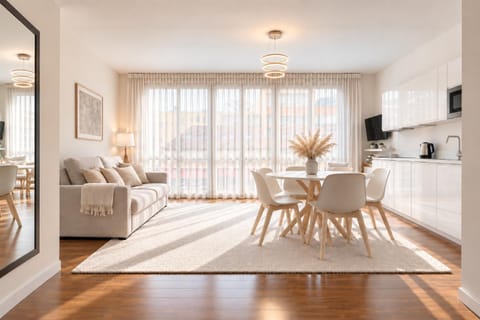 Living room, Seating area, City view, City view, Landmark view, Landmark view, kitchen