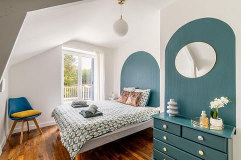 Living room, Bedroom