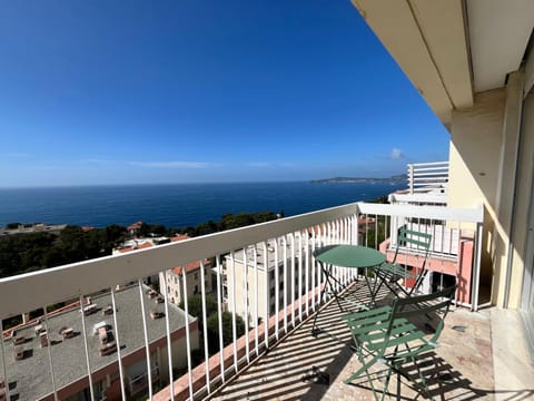 Studio panoramique & parking Apartment in Cap-d'Ail