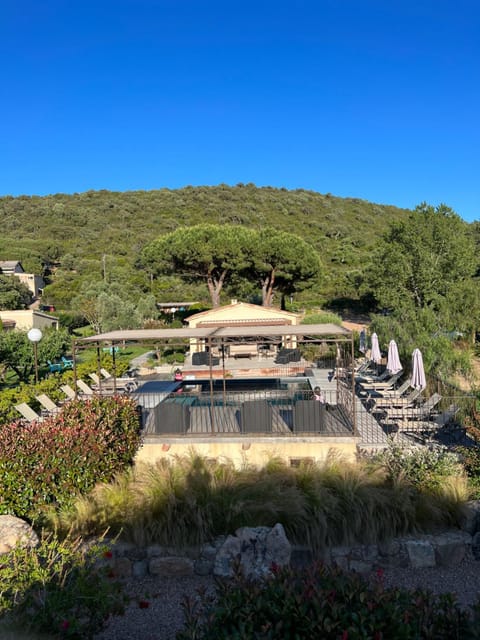 Hôtel les jardins de Sta Giulia avec piscine Hotel in Porto-Vecchio