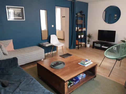 Library, TV and multimedia, Living room, internet