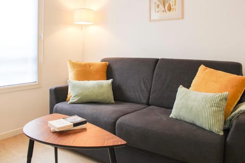 Charming 28 m Love Nest in Vanves Apartment in Vanves