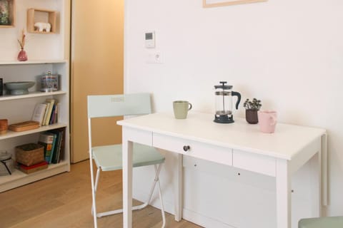 Charming 28 m Love Nest in Vanves Apartment in Vanves