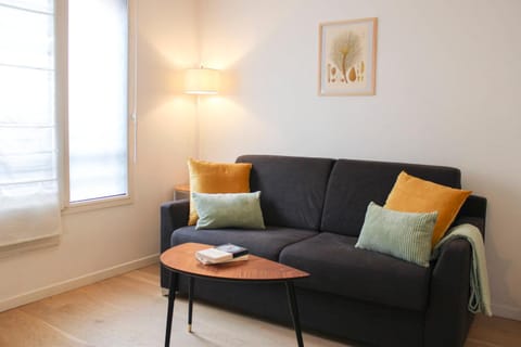 Charming 28 m Love Nest in Vanves Apartment in Vanves