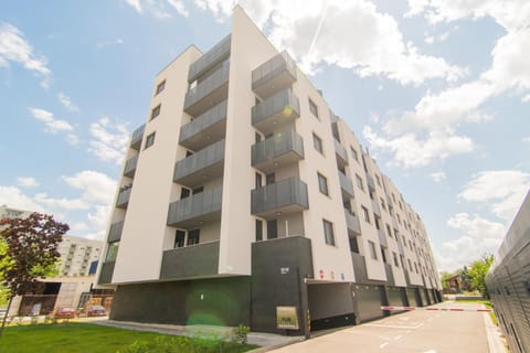 Property building, Day, Neighbourhood, Street view