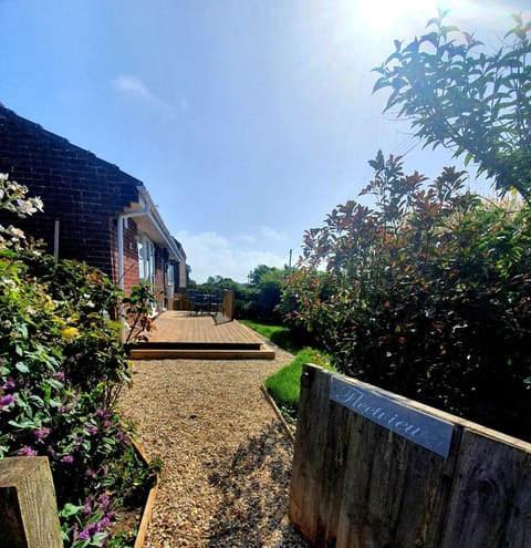 Seaview Self Catering-Fleetview House in Weymouth