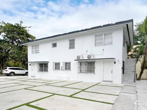 Property building, Neighbourhood, Street view
