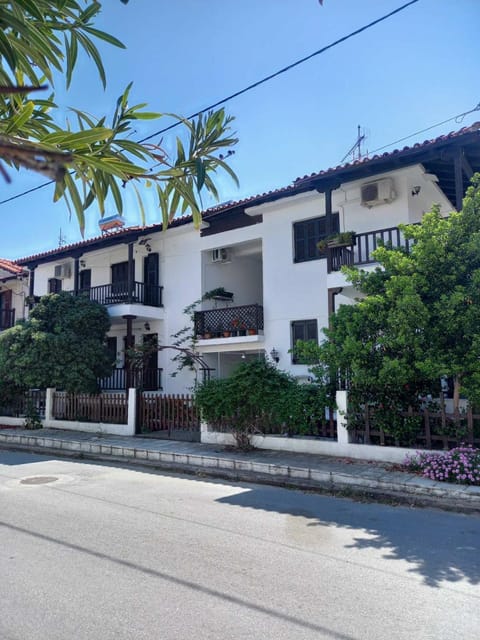 Property building, Balcony/Terrace