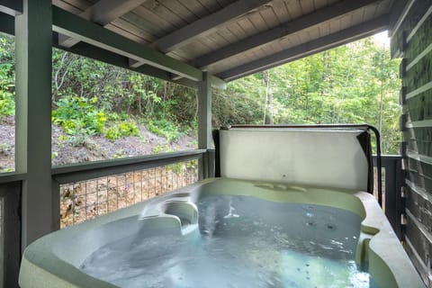 Greenbriar Getaway by Stony Brook Cabins Cabin in Pittman Center