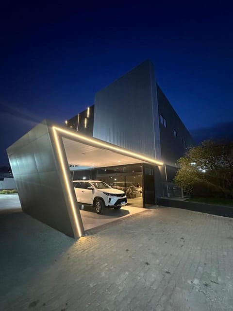 Property building, Facade/entrance