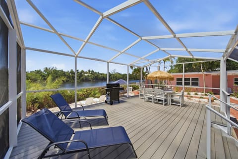Patio, BBQ facilities, View (from property/room), Balcony/Terrace, Seating area, Dining area, Lake view, Pool view, internet, sunbed