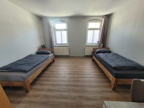 Bed, Living room, Photo of the whole room, Seating area, Bedroom