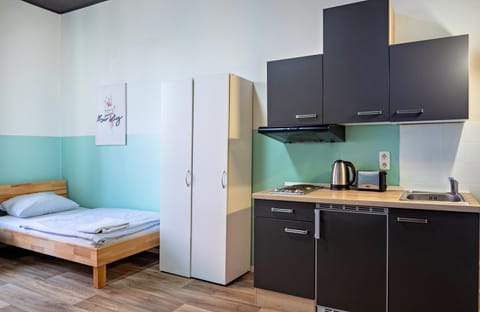Photo of the whole room, kitchen