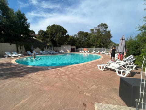 Mini villa 64 Favone 7pers avec piscine proche plage Apartment in Sari-Solenzara