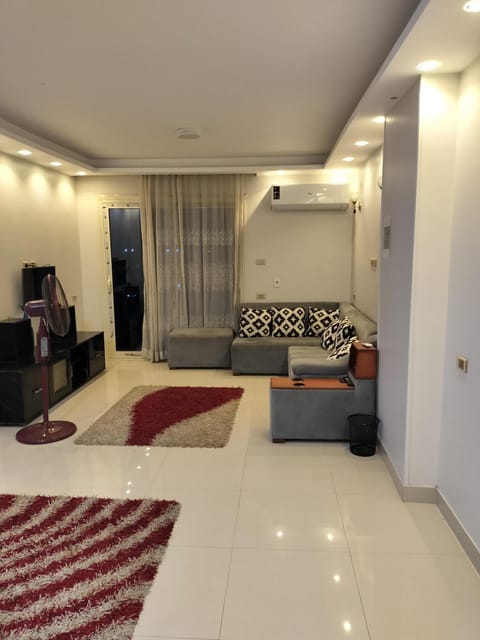 TV and multimedia, Living room, Photo of the whole room, Seating area, air conditioner