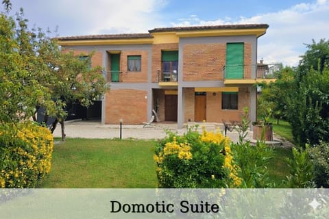 Property building, Garden, Garden view, Parking