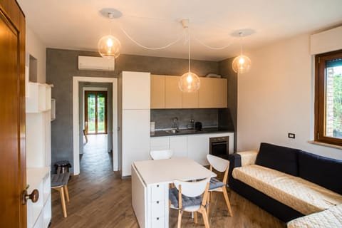 Kitchen or kitchenette, Living room, Seating area, Dining area, dishwasher, oven, stove