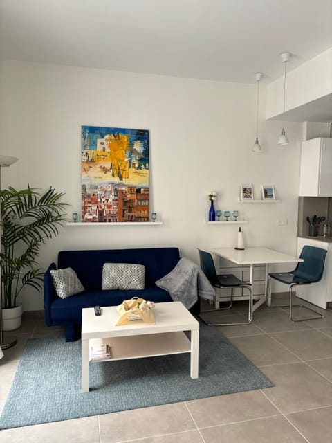 TV and multimedia, Living room, Dining area