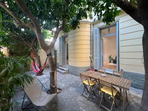 Patio, Garden, Balcony/Terrace