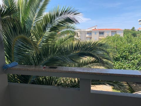 Property building, Day, Garden, View (from property/room), Balcony/Terrace, Garden view