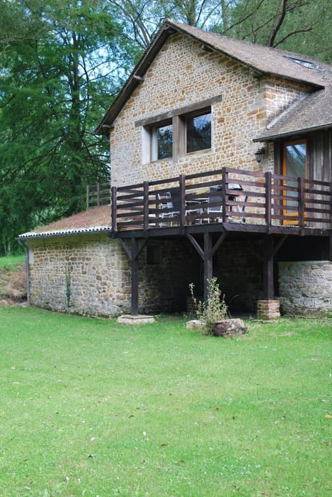 Les Bambous, avec piscine, tennis et lac privatif House in Normandy