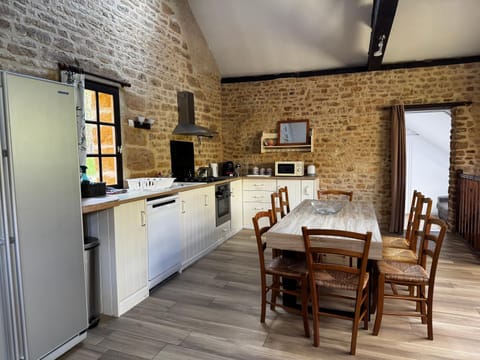 Les Bambous, avec piscine, tennis et lac privatif House in Normandy