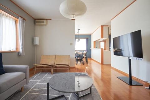 TV and multimedia, Seating area