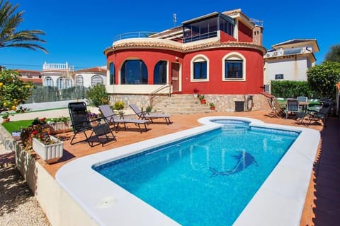 Swimming pool, sunbed