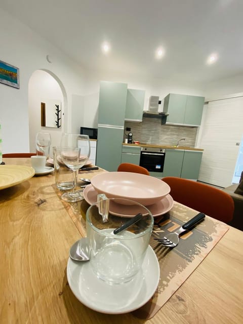 Kitchen or kitchenette, Living room, Dining area