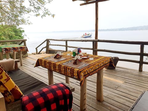Restaurant/places to eat, View (from property/room), Lake view