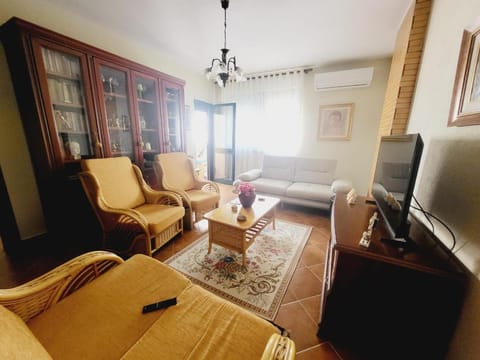 Library, TV and multimedia, Living room