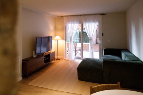 TV and multimedia, Balcony/Terrace, Living room