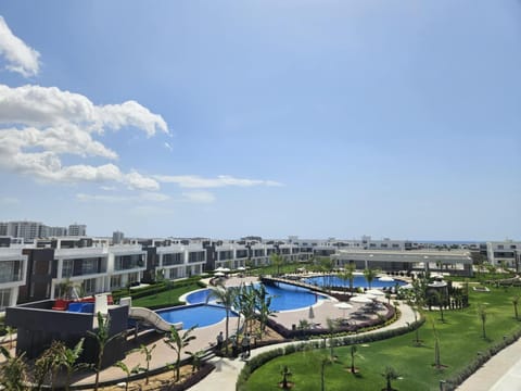 Property building, Day, Natural landscape, Pool view, Sea view, Swimming pool, sunbed