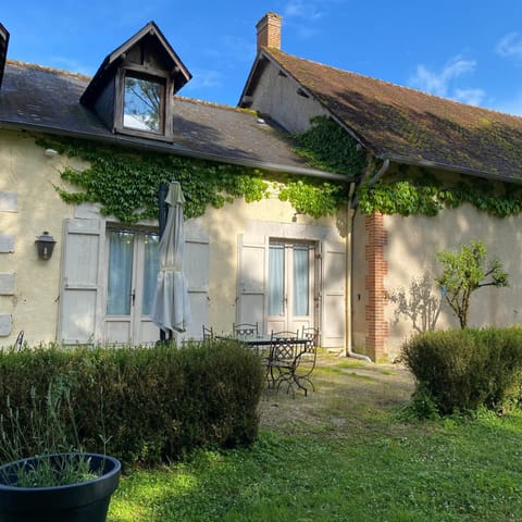 Property building, Garden, View (from property/room), Garden view