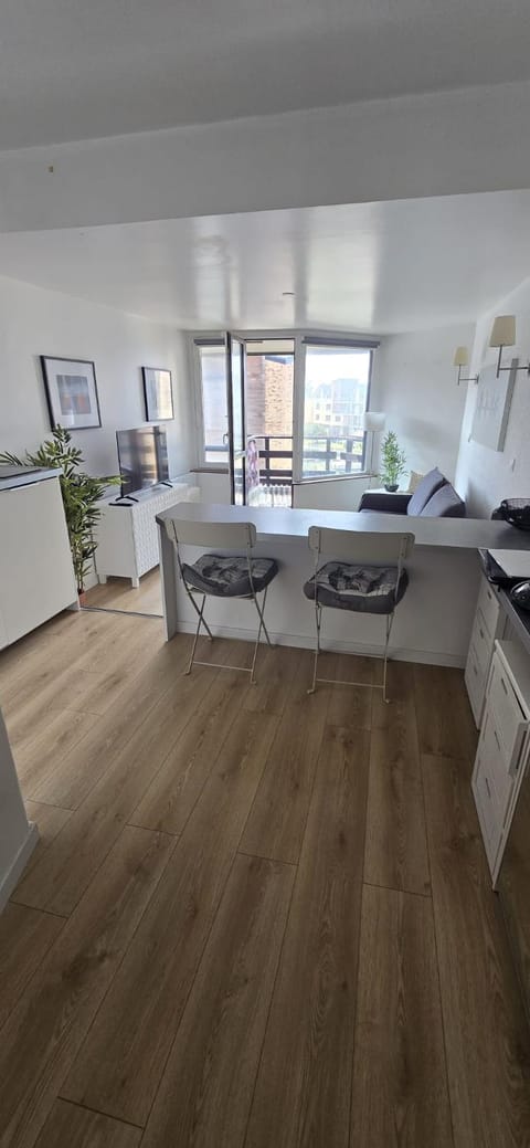 Seaside Chic Apartment in Deauville