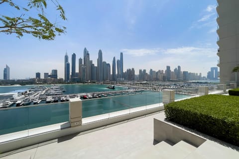 Nearby landmark, City view, Sea view