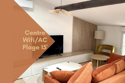 Living room, air conditioner