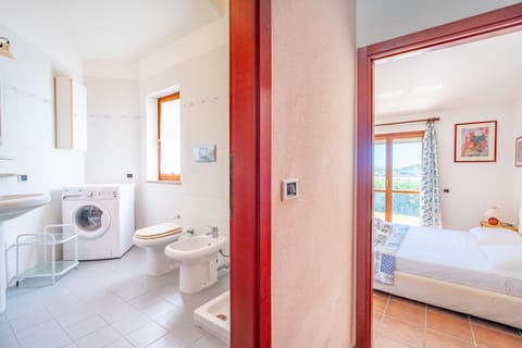 Toilet, Bed, Bathroom, Bedroom, bidet, washing machine