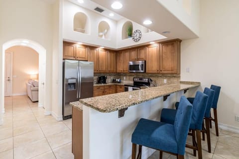 Luxury Townhouse Minutes from Beach and Downtown House in Indian Harbour Beach