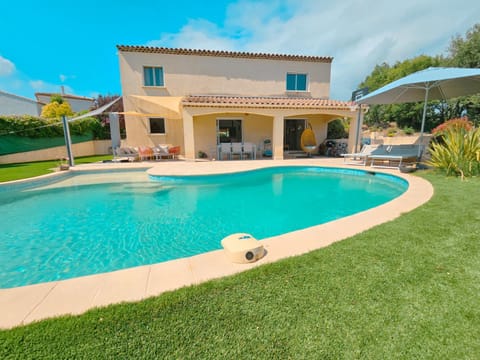 Property building, Pool view, Swimming pool