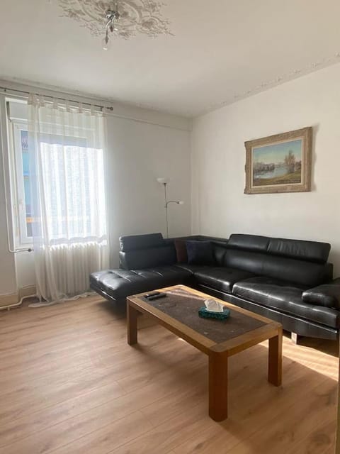 Bel appartement spacieux T4 La Citadelle de 92m2 Apartment in Switzerland