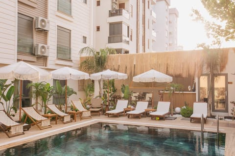 Patio, Restaurant/places to eat, Day, Lounge or bar, Pool view, Swimming pool, sunbed
