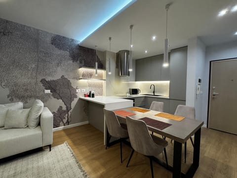 Kitchen or kitchenette, Living room, Dining area, minibar, stove