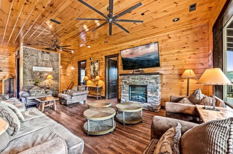 The Majestic Pine Retreat by Stony Brook Cabins Cabin in Gatlinburg