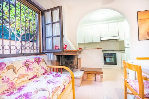 Perla Marina, Estate Infinita, Is Mortorius House in Quartu Sant'Elena