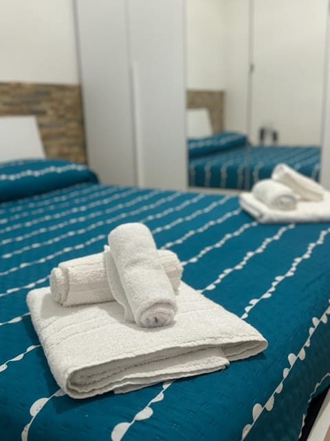 Bed, Photo of the whole room, Bedroom, towels, wardrobe, air conditioner