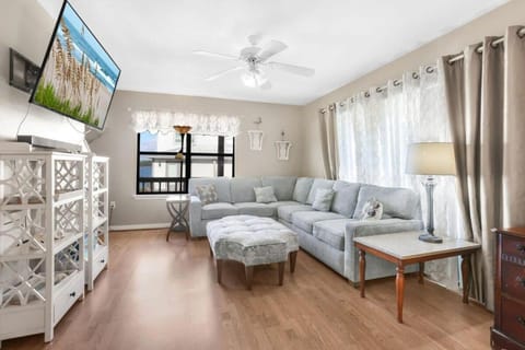 Heron Landing 14- Beach access on Little Lagoon House in West Beach