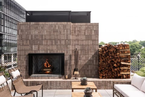 Balcony/Terrace, fireplace